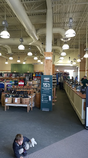 Clothing Store «L.L. Bean Outlet», reviews and photos, 1 Freeport Village Station, Freeport, ME 04033, USA