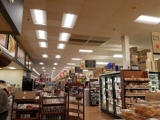 Shopping Mall «Forest Promenade Shopping Center», reviews and photos, 965 Richmond Ave, Staten Island, NY 10314, USA