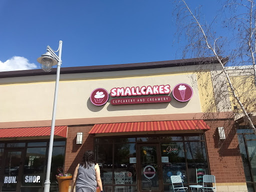 Smallcakes Cupcakery and Creamery, 15624 Pilot Knob Rd, Apple Valley, MN 55124, USA, 