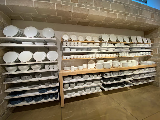 Furniture Store «Crate and Barrel», reviews and photos, 555 Bellevue Way NE, Bellevue, WA 98004, USA