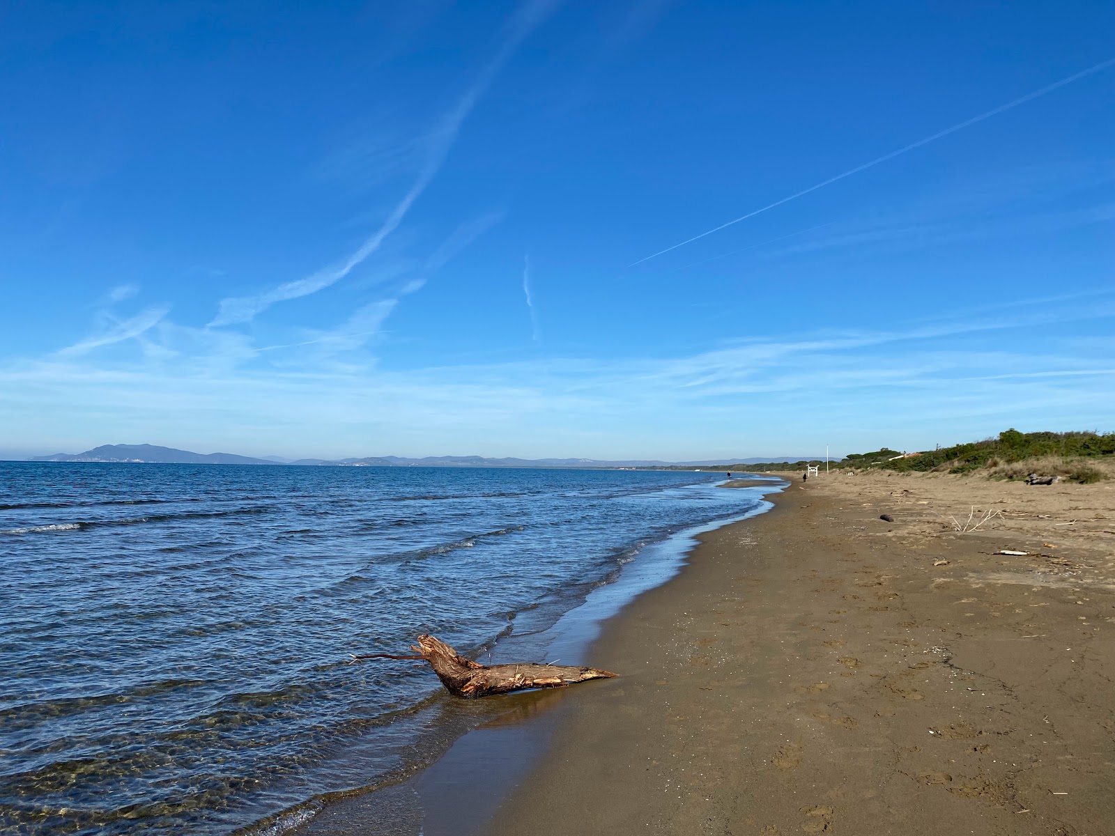 Φωτογραφία του Spiaggia Giannella με φωτεινή άμμος επιφάνεια