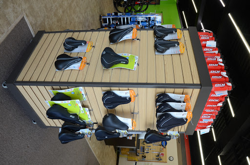 Bicycle Store «BOI Bicycle Outfitters Indy», reviews and photos, 1309 South High School Road, Indianapolis, IN 46241, USA