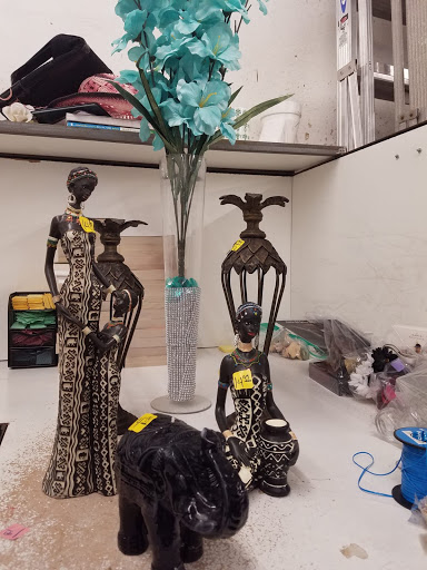 Thrift Store «Thrifty Bargains», reviews and photos, 1472 Bridge St, Yuba City, CA 95993, USA