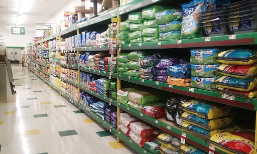 Pet Supply Store «Pet Supplies Plus», reviews and photos, 4824 Broadway St, Quincy, IL 62305, USA