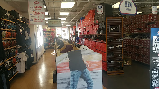 Shoe Store «WSS», reviews and photos, 1700 S Garey Ave, Pomona, CA 91766, USA