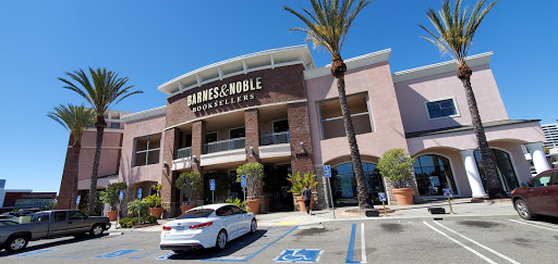 Barnes & Noble image