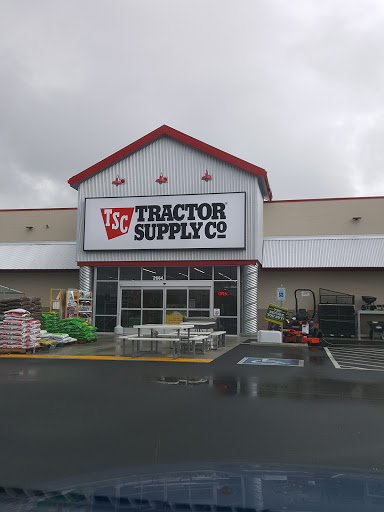 Home Improvement Store «Tractor Supply Co.», reviews and photos, 2648 Coweeman Park Dr, Kelso, WA 98626, USA