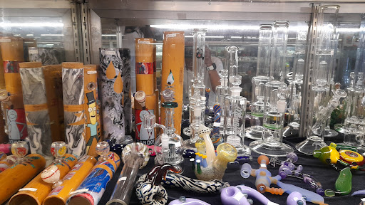 Tobacco Shop «Little Canada Smoke Shop & Specialties LLC», reviews and photos, 37 Little Canada Rd E, St Paul, MN 55117, USA