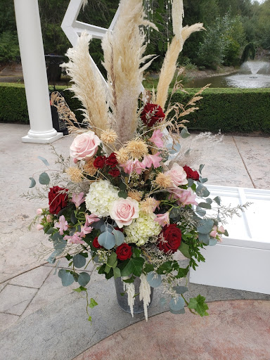 Florist «Crystals Flowers & Gifts», reviews and photos, 17314 Pacific Ave S, Spanaway, WA 98387, USA