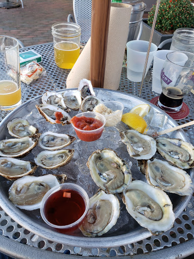 Oyster Bar Restaurant «Triton Craft Beer and Oyster Bar», reviews and photos, 308 Centre St, Beach Haven, NJ 08008, USA