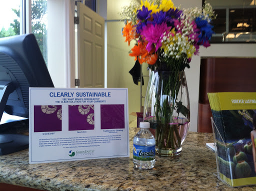 Dry Cleaner «Lapels Dry Cleaning Tampa», reviews and photos, 17503 Preserve Walk Ln, Tampa, FL 33647, USA