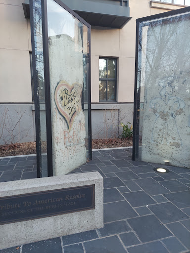 Historical Landmark «Berlin Wall», reviews and photos, 585 Franklin St, Mountain View, CA 94041, USA