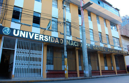 Escuela de negocios Huánuco