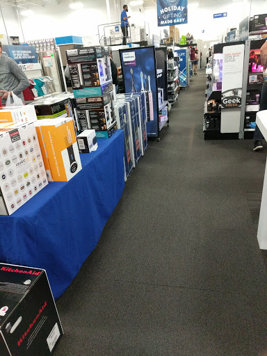 Electronics Store «Best Buy», reviews and photos, 1900 E Rio Salado Pkwy, Tempe, AZ 85281, USA