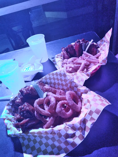 Bar & Grill «Henney Tyme Bar and Lounge», reviews and photos, 3200 Hallandale Beach Blvd, Hollywood, FL 33023, USA