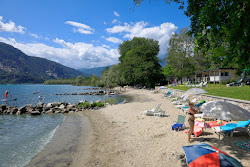 Foto di Spiaggia Isolino con costa lunga e dritta