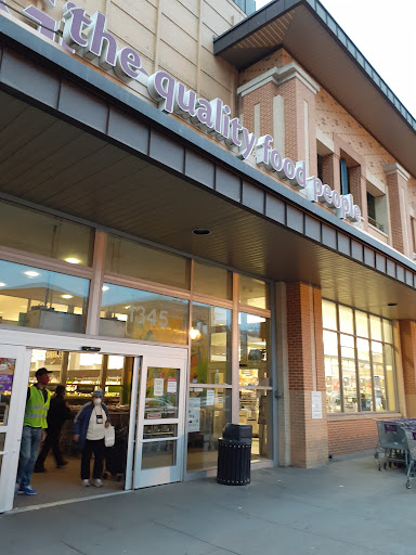 Supermarket «Giant (supermarket)», reviews and photos, 1345 Park Rd NW, Washington, DC 20010, USA