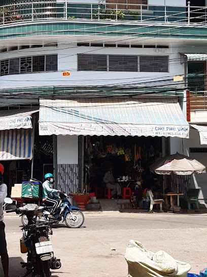 Chợ Phú Vĩnh