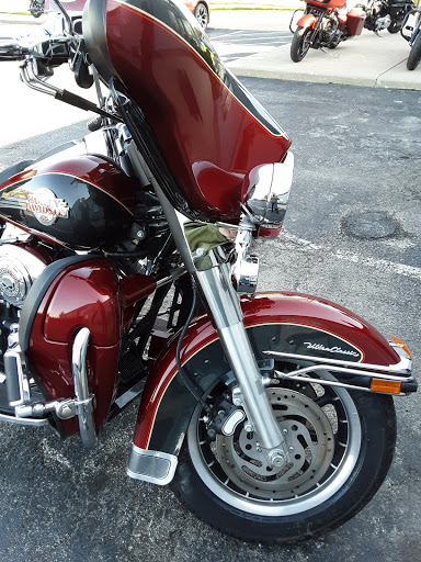 Motorcycle Dealer «Phantom Harley-Davidson», reviews and photos, 291 N Cypress Dr, Manteno, IL 60950, USA