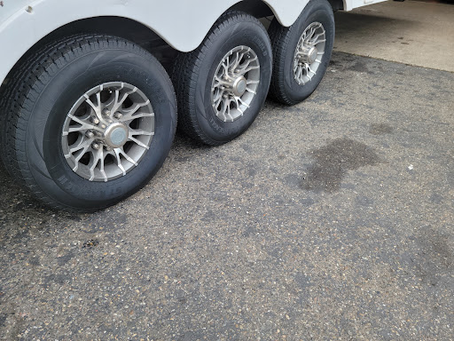 Tire Shop «Discount Tire Store - Lakewood, WA», reviews and photos, 2214 84th St S, Lakewood, WA 98499, USA