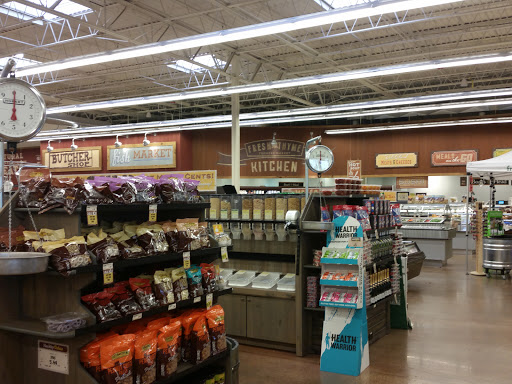 Grocery Store «Fresh Thyme Farmers Market- W. Des Moines», reviews and photos, 2900 University Ave, West Des Moines, IA 50266, USA