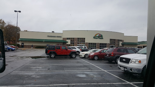 Grocery Store «Farm Fresh», reviews and photos, 227 Fox Hill Rd, Hampton, VA 23669, USA