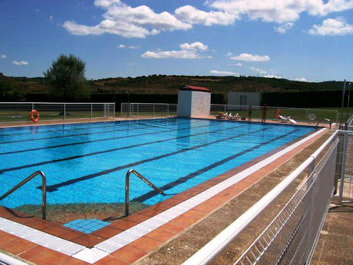 Piscina de Pueyo en Pueyo, Navarra