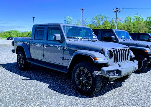Car Dealer «Lucas Chrysler Jeep Dodge RAM», reviews and photos, 1624 NJ-38, Lumberton, NJ 08048, USA