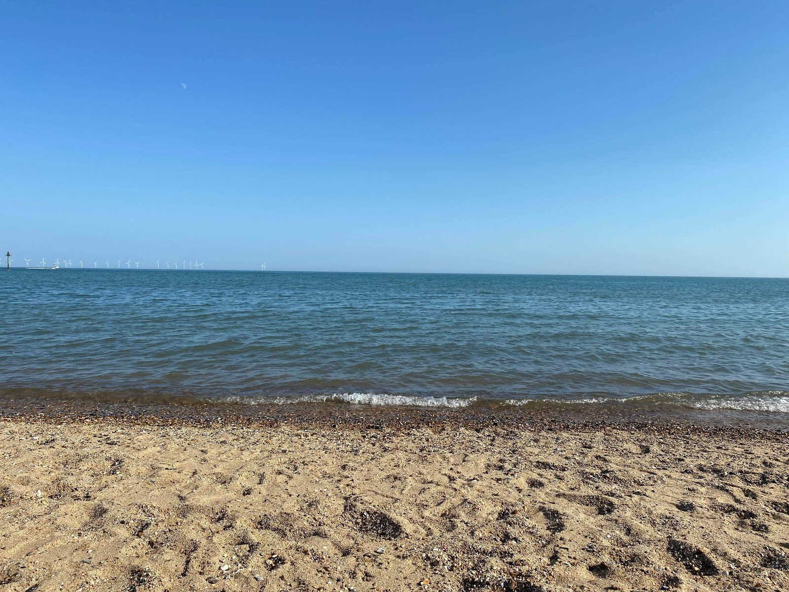 Foto di Spiaggia di Thorpeness con una superficie del acqua cristallina