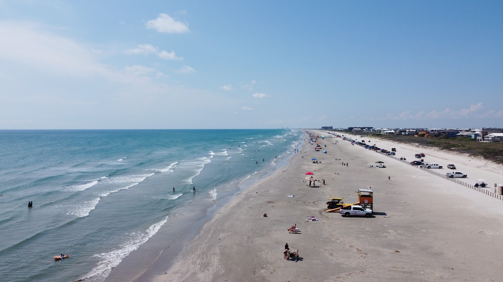 Port Aransas beach的照片 带有明亮的沙子表面