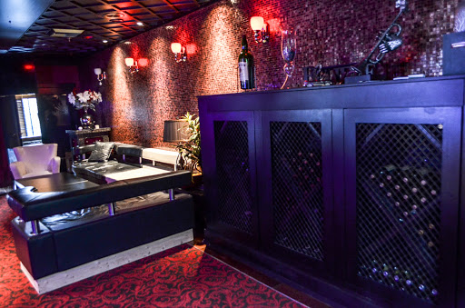 Lounge «Escape Lounge & Sports Bar», reviews and photos, 801 E Algonquin Rd, Schaumburg, IL 60173, USA