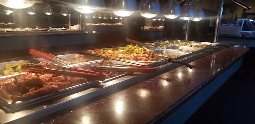 Shopping Mall «Golden Acres Shopping Center», reviews and photos, Oak Tree, South Plainfield, NJ 07080, USA