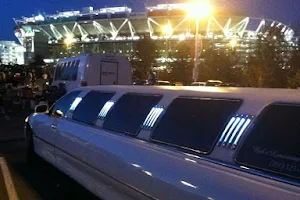 Bobs Limo Service image