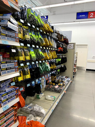 Hardware Store «Harbor Freight Tools», reviews and photos, 2487 S Seneca St, Wichita, KS 67217, USA