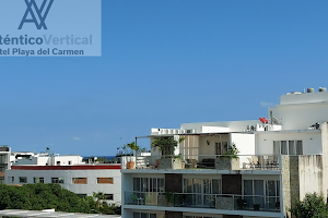 Hotel Auténtico Vertical Playa del Carmen image