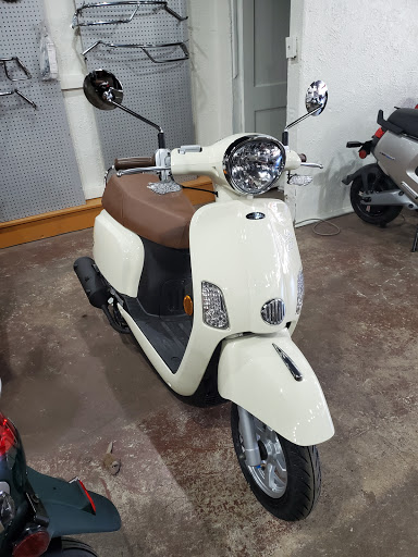 Motorcycle Dealer «Capital City Scooters», reviews and photos, 2509 Summit St, Columbus, OH 43202, USA