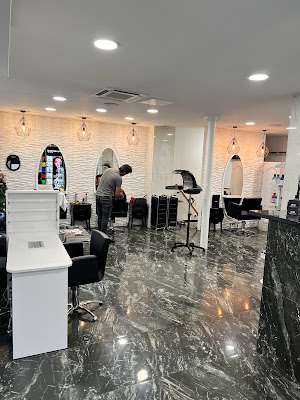 MM Beauty à Suresnes