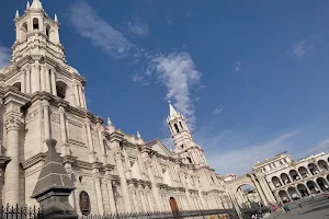 Basilica Cathedral of Arequipa image