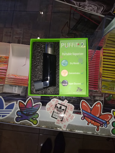 Herb Shop «Traders Smoke Shop», reviews and photos, 14880 N Northsight Blvd #104, Scottsdale, AZ 85260, USA