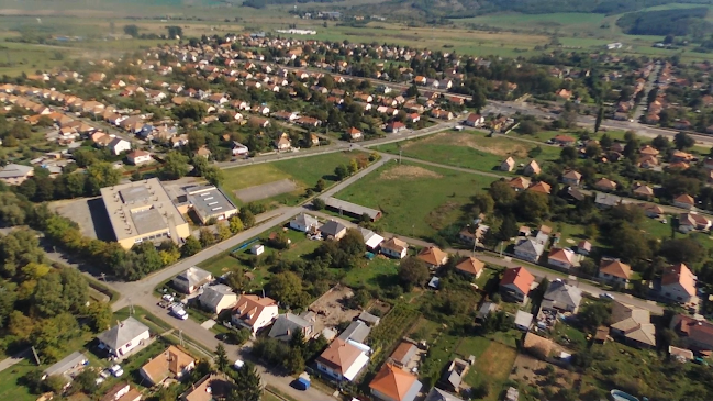 Opinii despre Kossuth Lajos Általános Iskola în Bátonyterenye - Iskola