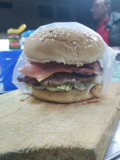 Checo's burger
