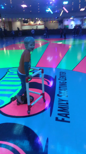 Roller Skating Rink «Bonaventure Always Family Friendly Skating Center And Birthday Parties», reviews and photos, 24505 Halsted Rd, Farmington Hills, MI 48335, USA