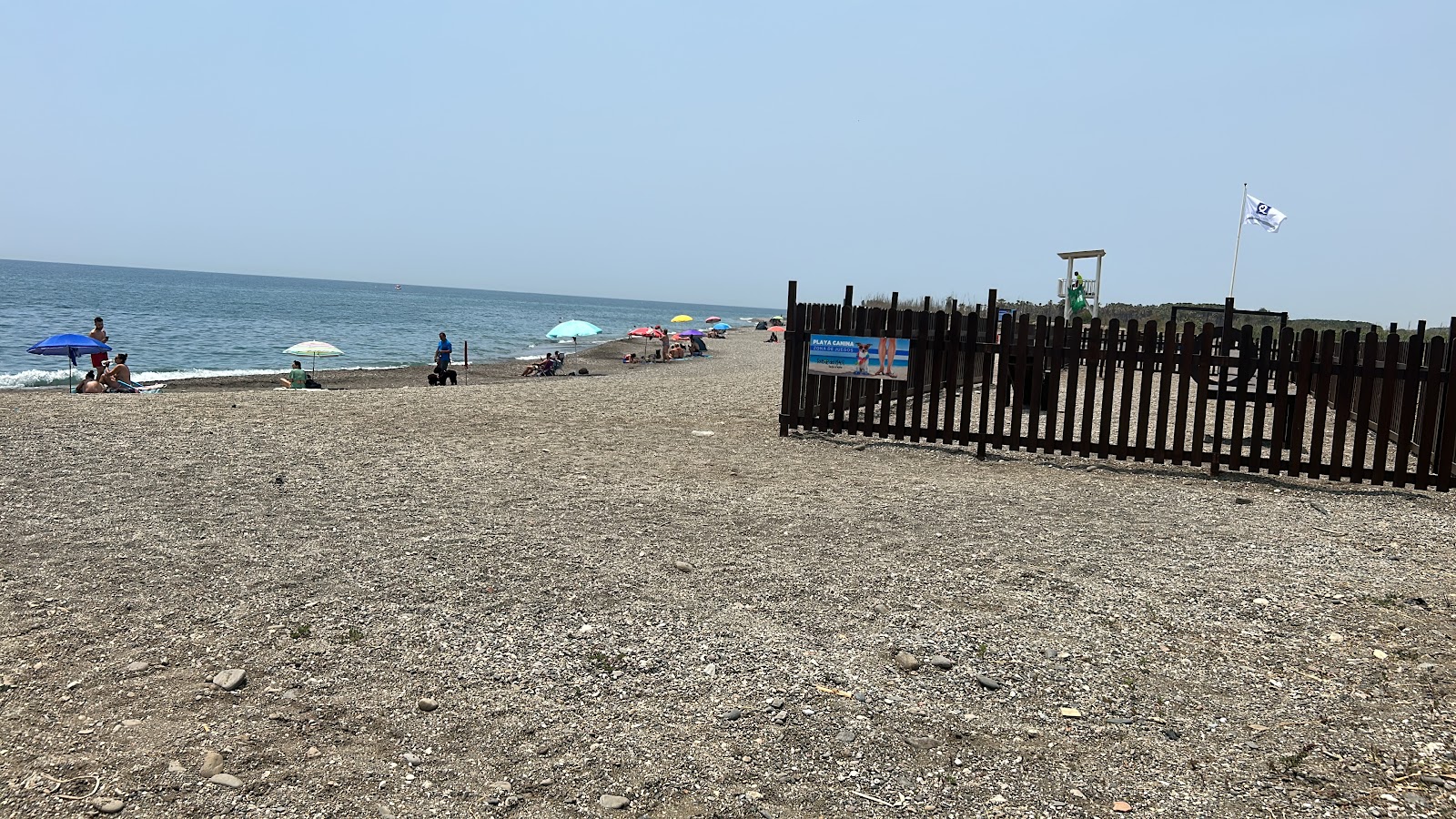 Photo de Playa Perros Torre del Mar avec un rivage spacieux