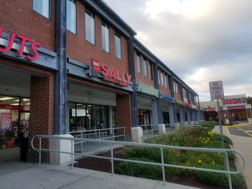 Shopping Mall «Twin City Plaza», reviews and photos, 14 McGrath Hwy, Somerville, MA 02143, USA