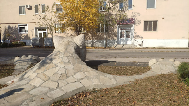 Kőmacska - Várpalota