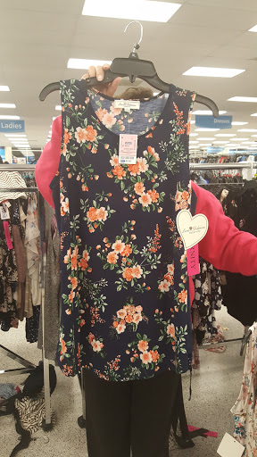 Clothing Store «Ross Dress for Less», reviews and photos, 719 Thompson Ln, Nashville, TN 37204, USA