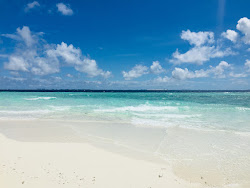 Foto von Sand Bank mit geräumiger strand