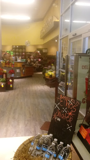 Grocery Store «Safeway», reviews and photos, 2401 N Charles St, Baltimore, MD 21218, USA