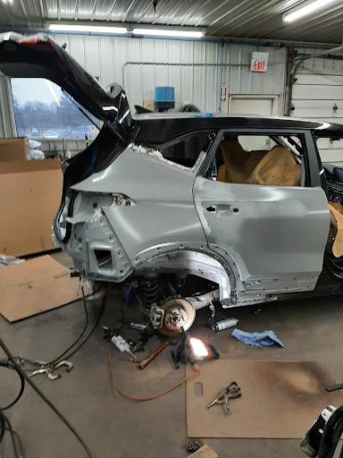 Auto Body Shop «Petersen Body Shop», reviews and photos, 3603 S Burdick St, Kalamazoo, MI 49001, USA