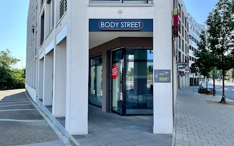 Body Street | Offenbach Hafeninsel - EMS Training image